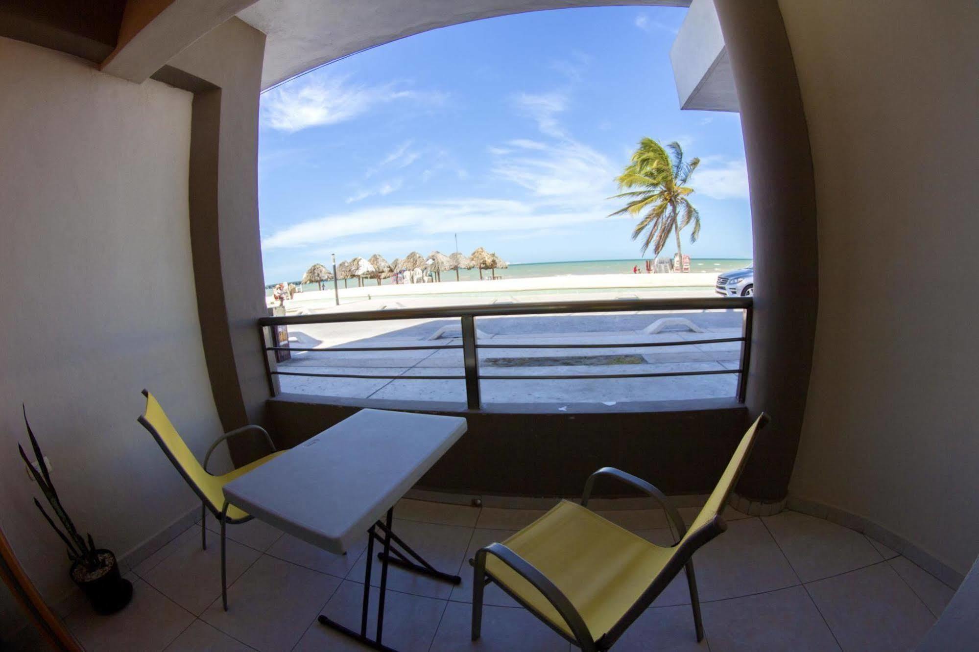 Hotel & Suites Domani Progreso  Zewnętrze zdjęcie